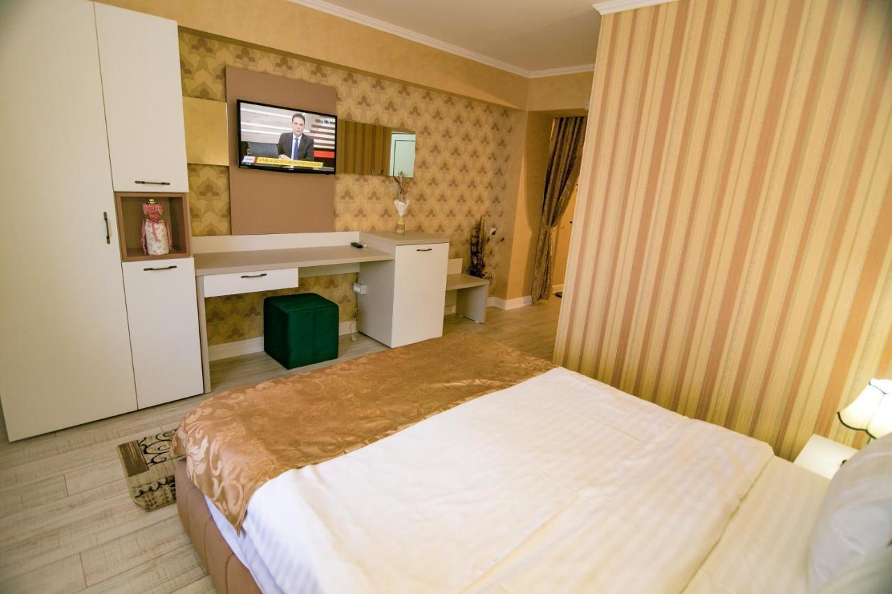 Floare De Iris Hotell Vama Veche Eksteriør bilde