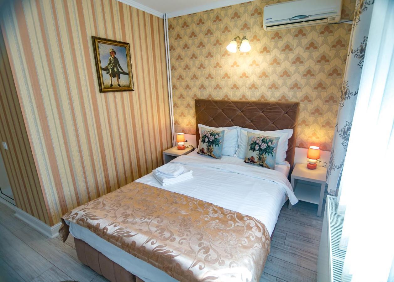 Floare De Iris Hotell Vama Veche Eksteriør bilde