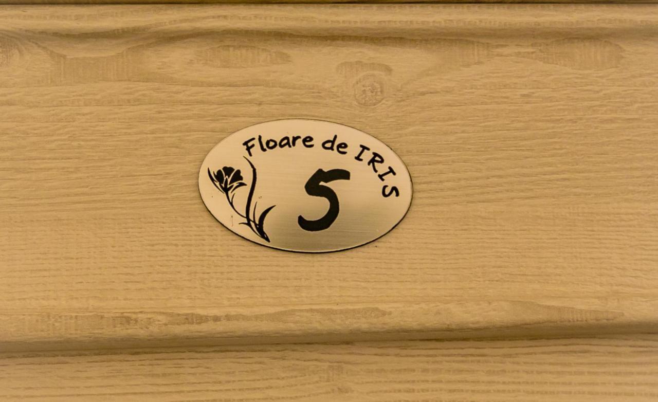 Floare De Iris Hotell Vama Veche Eksteriør bilde